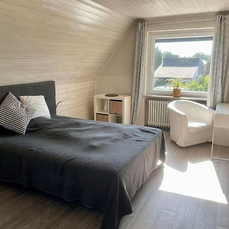 Ferienwohnung Dein Idyllisches Zuhause Auf Zeit In Norderstedt Exterior foto