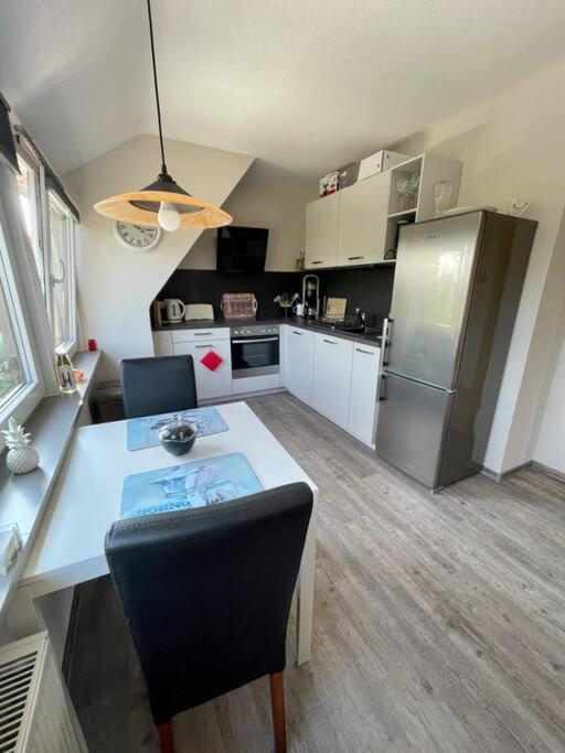 Ferienwohnung Dein Idyllisches Zuhause Auf Zeit In Norderstedt Exterior foto